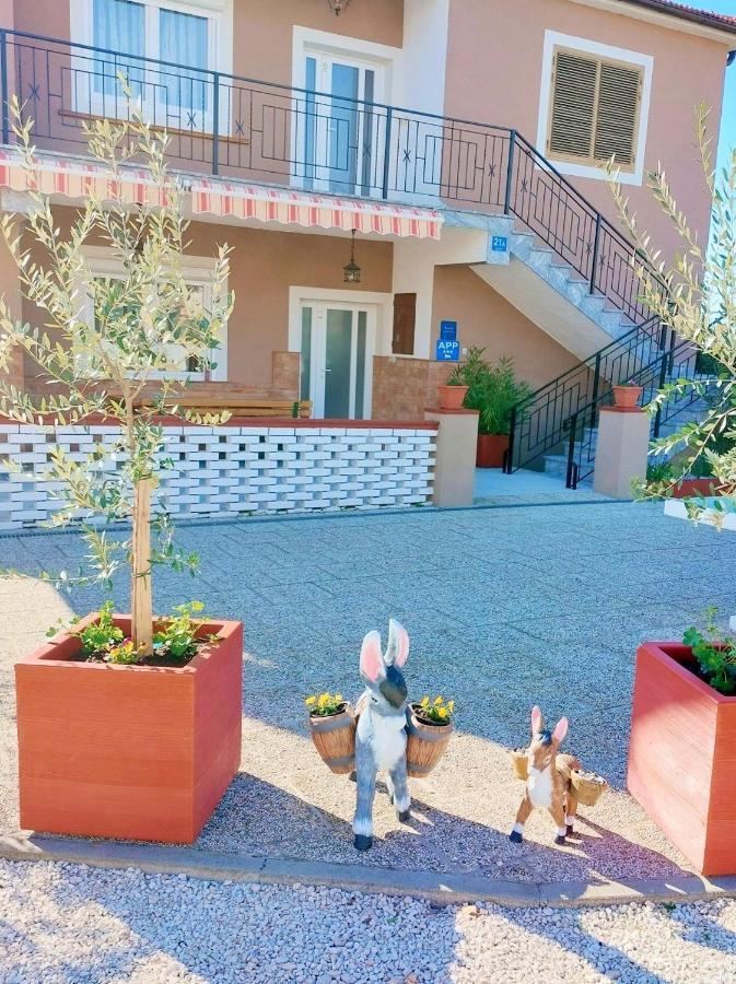 Apartments Baksa Kanfanar Esterno foto